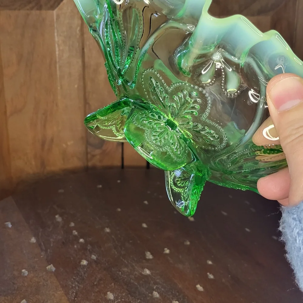 Antuque Green Glass Bowl - Picture 6 of 13